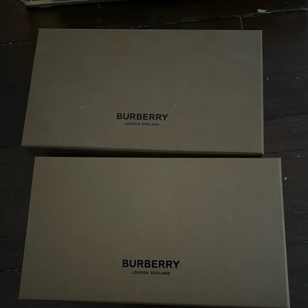 Burberry sunglass boxes